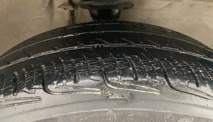 2013 Maruti Alto K10 VXI, Petrol, Manual, 92,887 km, Right Front Tyre Tread