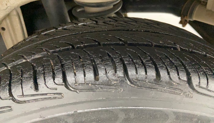 2013 Maruti Alto K10 VXI, Petrol, Manual, 92,887 km, Left Rear Tyre Tread