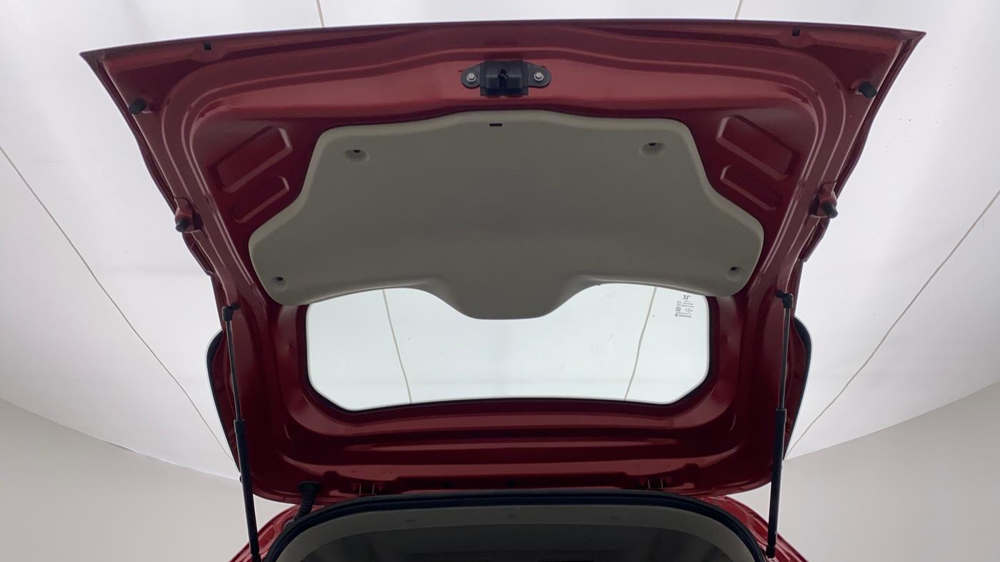 2020 Renault TRIBER RXL AT, Petrol, Automatic, 3,039 km, Boot Door Open