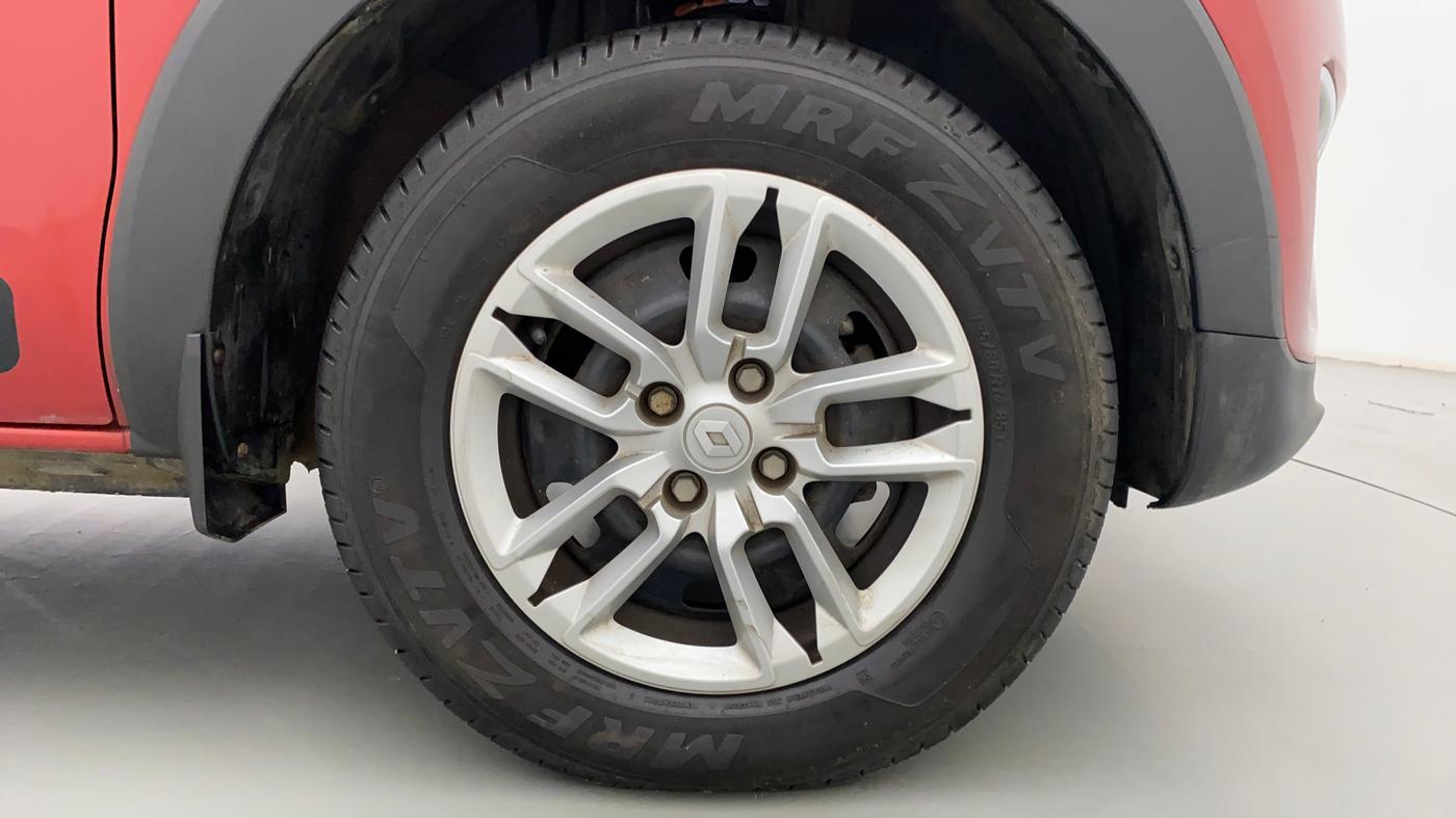 2020 Renault TRIBER RXL AT, Petrol, Automatic, 3,039 km, Right Front Wheel