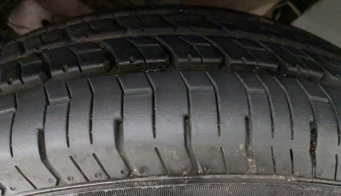 2020 Renault TRIBER RXL AT, Petrol, Automatic, 3,039 km, Left Rear Tyre Tread
