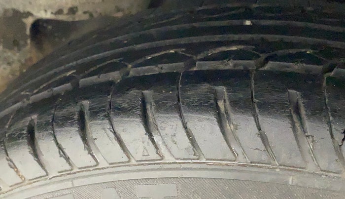 2016 Honda Jazz 1.2 S MT, Petrol, Manual, 63,777 km, Left Rear Tyre Tread