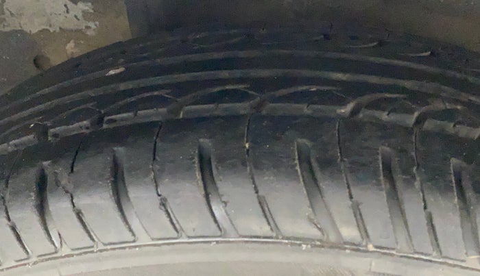 2016 Honda Jazz 1.2 S MT, Petrol, Manual, 63,777 km, Right Rear Tyre Tread