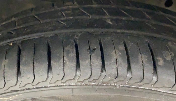 2016 Honda Jazz 1.2 S MT, Petrol, Manual, 63,777 km, Left Front Tyre Tread