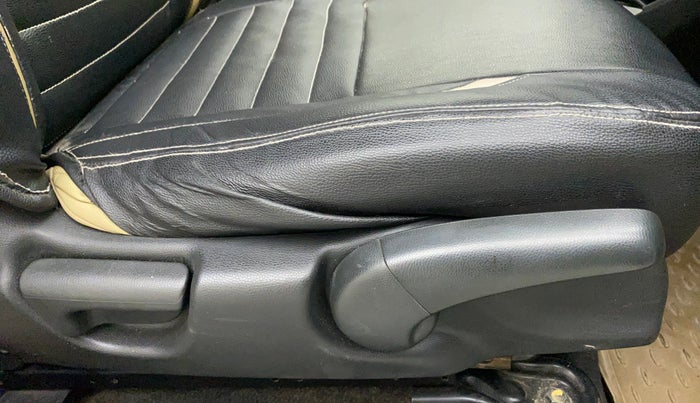 2016 Honda Jazz 1.2 S MT, Petrol, Manual, 63,777 km, Driver Side Adjustment Panel