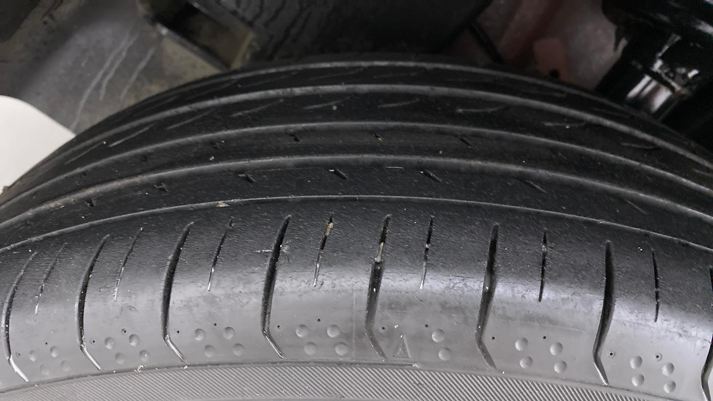 2018 Jeep Compass 2.0 LONGITUDE, Diesel, Manual, 89,228 km, Right Rear Tyre Tread