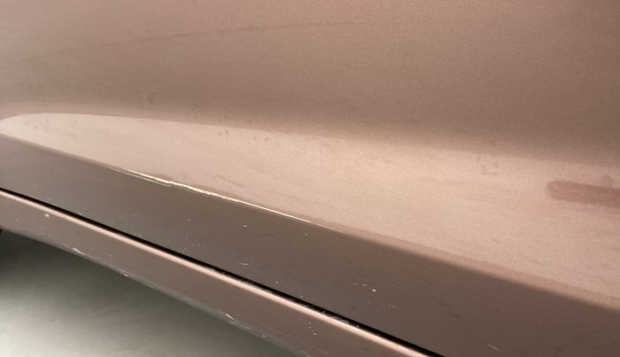 2020 Hyundai AURA SX 1.2, Petrol, Manual, 31,093 km, Front passenger door - Minor scratches