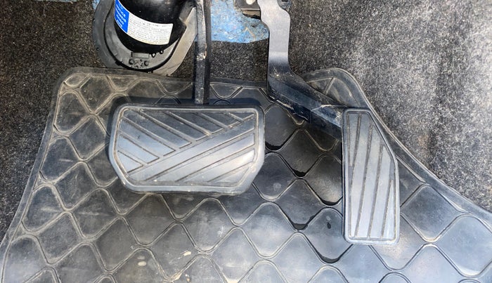 2018 Maruti Wagon R 1.0 VXI (O) AMT, Petrol, Automatic, 57,297 km, Pedals