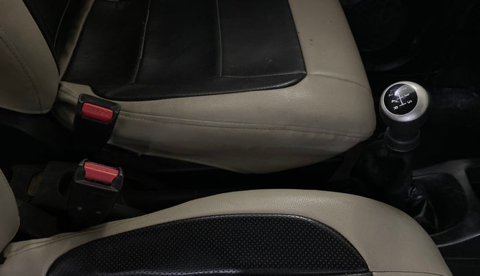 2017 Maruti Wagon R 1.0 LXI, Petrol, Manual, 65,328 km, Gear Lever