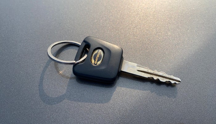 2016 Datsun Redi Go T, Petrol, Manual, 57,445 km, Key Close Up