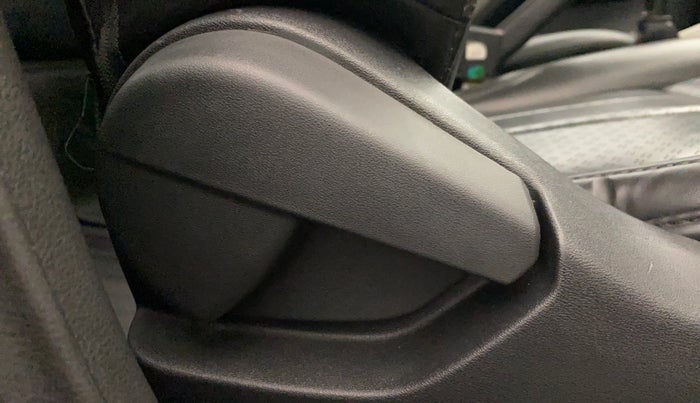 2021 Nissan MAGNITE XL, Petrol, Manual, 44,501 km, Driver Side Adjustment Panel