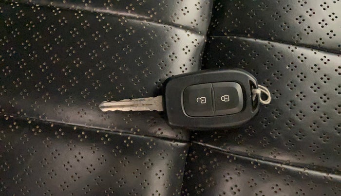 2021 Nissan MAGNITE XL, Petrol, Manual, 44,501 km, Key Close Up