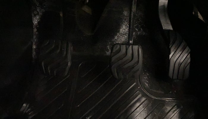 2021 Nissan MAGNITE XL, Petrol, Manual, 44,501 km, Pedals