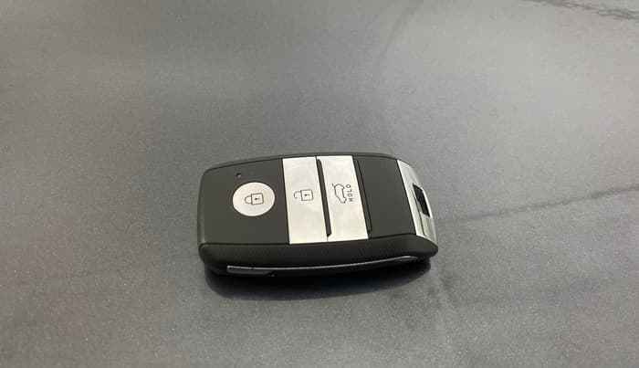 2020 KIA SELTOS GTX PLUS AT 1.5 DIESEL, Diesel, Automatic, 1,41,405 km, Key Close Up