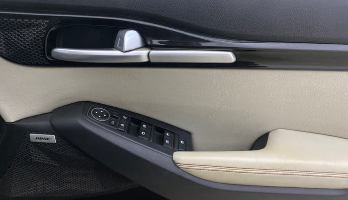 2020 KIA SELTOS GTX PLUS AT 1.5 DIESEL, Diesel, Automatic, 1,41,405 km, Driver Side Door Panels Control