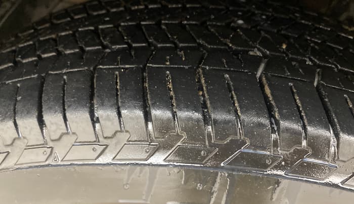 2014 Mahindra XUV500 W8, Diesel, Manual, 1,03,541 km, Left Front Tyre Tread