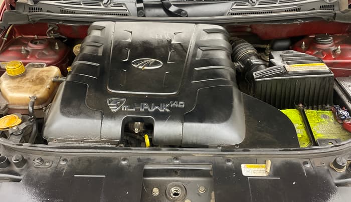 2014 Mahindra XUV500 W8, Diesel, Manual, 1,03,541 km, Engine View