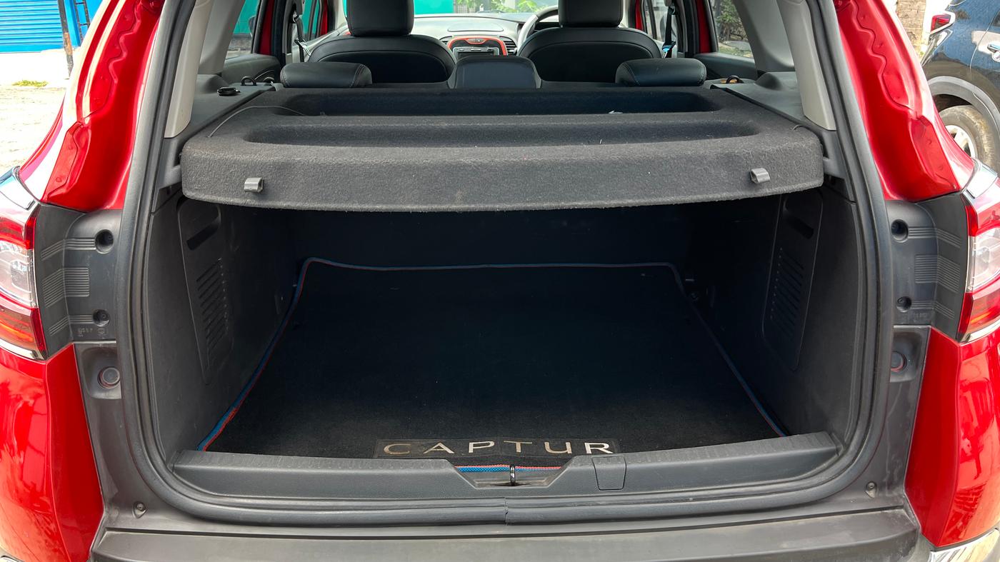 2019 Renault Captur PLATINE PETROL DUAL TONE, Petrol, Manual, 50,405 km, Boot Inside