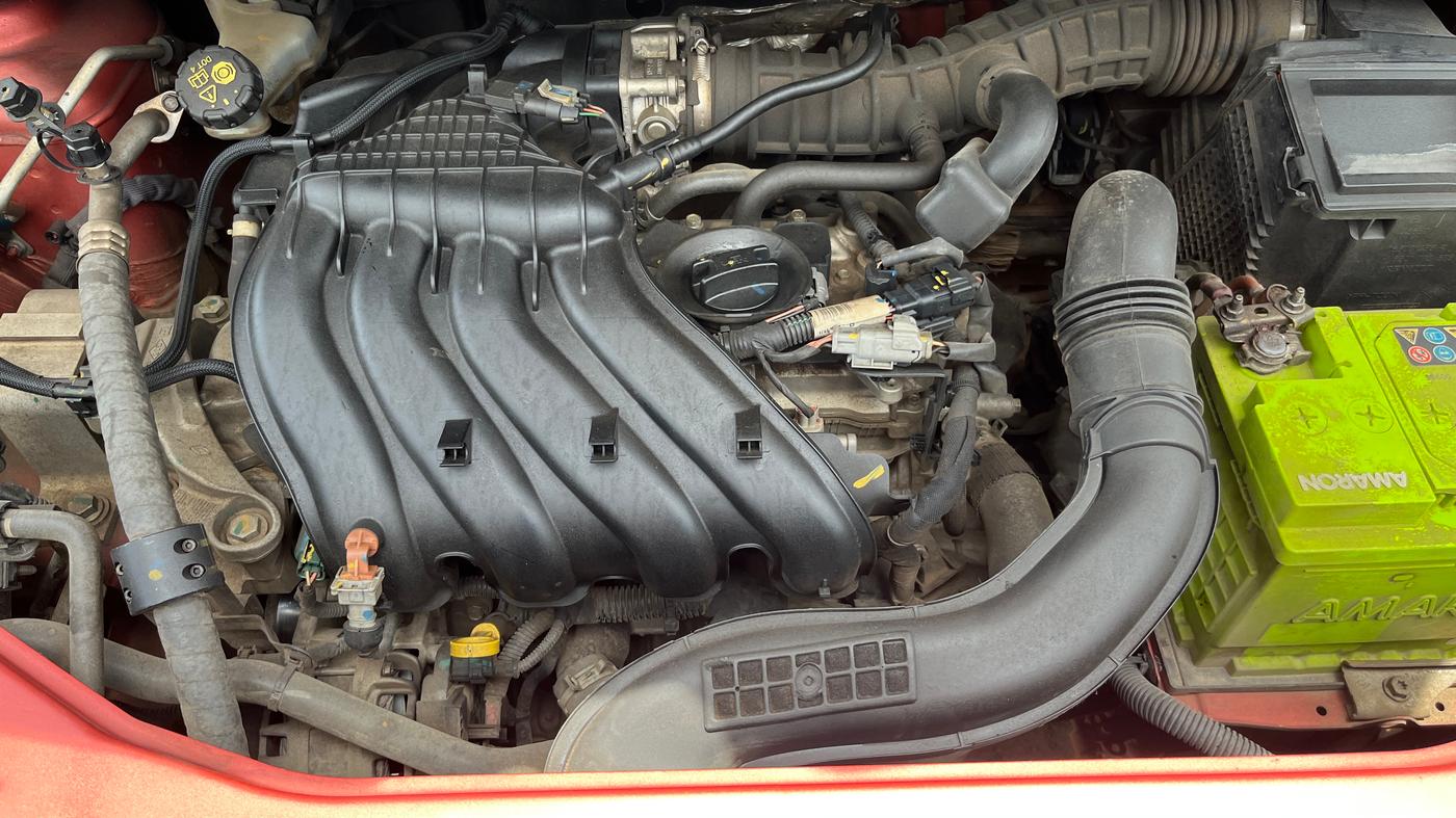 2019 Renault Captur PLATINE PETROL DUAL TONE, Petrol, Manual, 50,405 km, Engine View