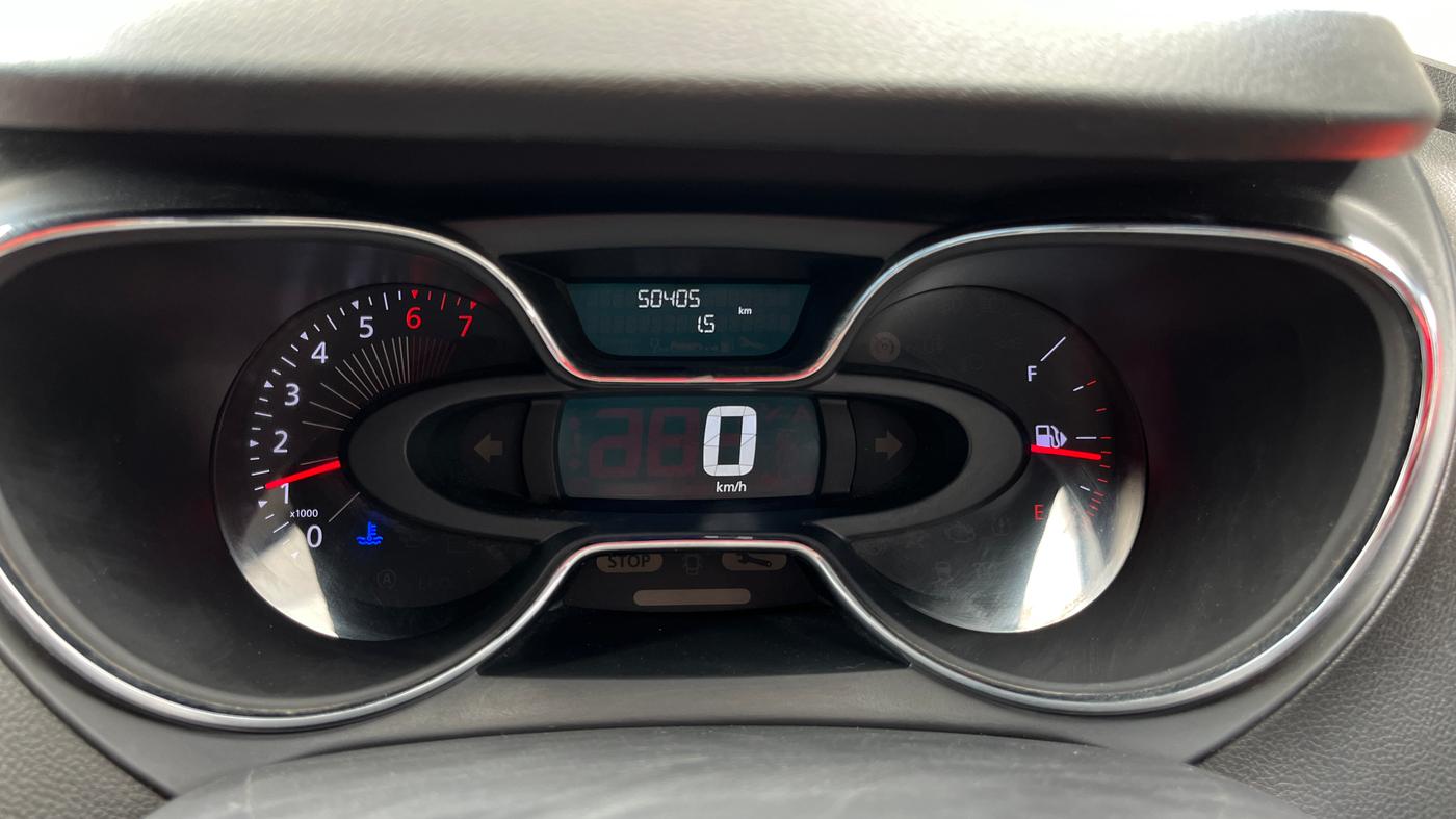 2019 Renault Captur PLATINE PETROL DUAL TONE, Petrol, Manual, 50,405 km, Odometer Image