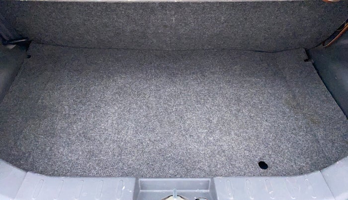 2014 Maruti Alto K10 VXI AMT P, Petrol, Automatic, 81,850 km, Boot inside view