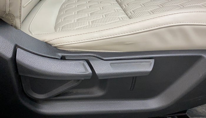 2019 KIA SELTOS HTX 1.5 PETROL, Petrol, Manual, 66,651 km, Driver Side Adjustment Panel
