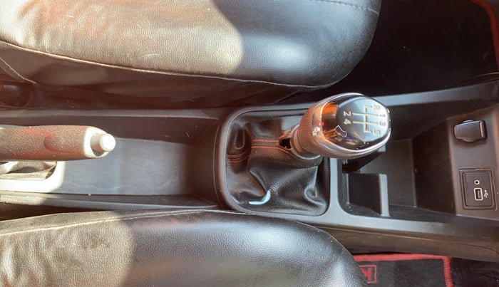 2021 Renault Kwid RXT 1.0, Petrol, Manual, 38,445 km, Gear Lever