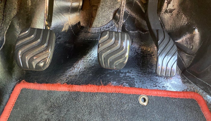 2021 Renault Kwid RXT 1.0, Petrol, Manual, 38,445 km, Pedals