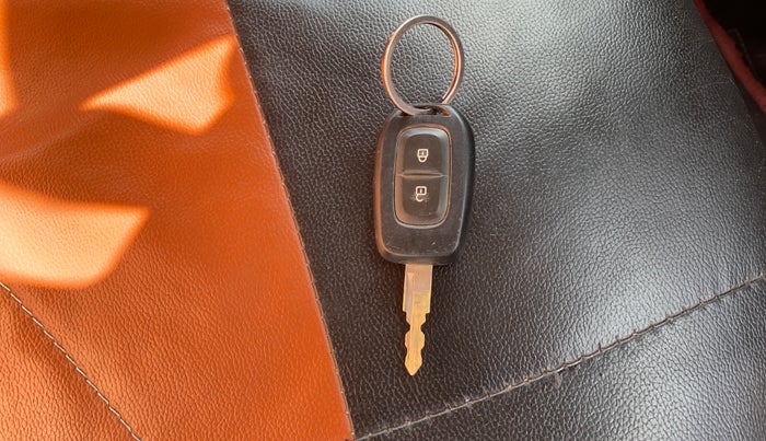 2021 Renault Kwid RXT 1.0, Petrol, Manual, 38,445 km, Key Close Up