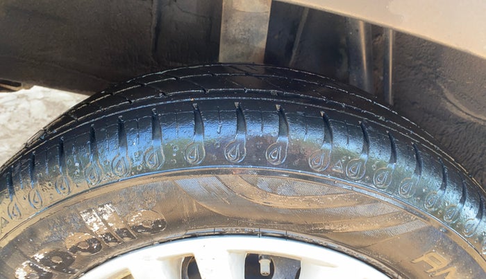 2021 Renault Kwid RXT 1.0, Petrol, Manual, 38,445 km, Right Rear Tyre Tread