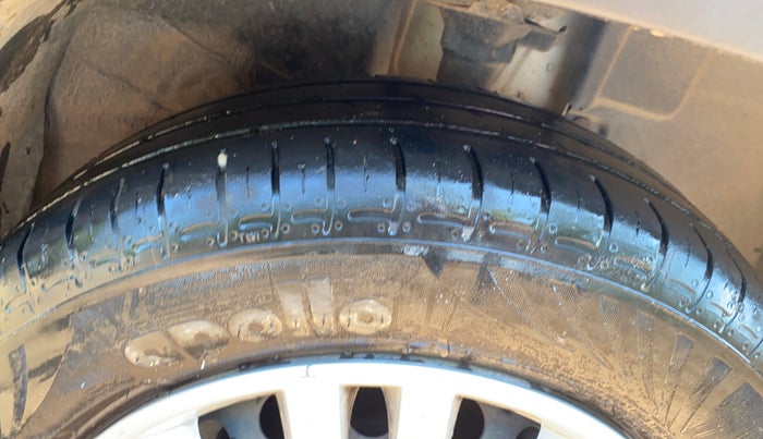 2021 Renault Kwid RXT 1.0, Petrol, Manual, 38,445 km, Right Front Tyre Tread