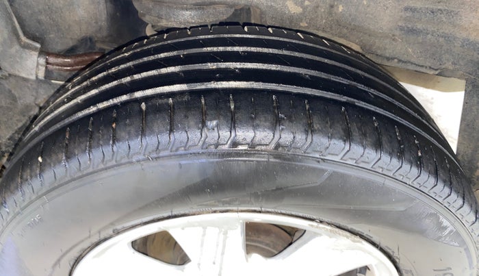 2016 Toyota Corolla Altis G CVT PETROL, Petrol, Automatic, 1,44,480 km, Left Rear Tyre Tread