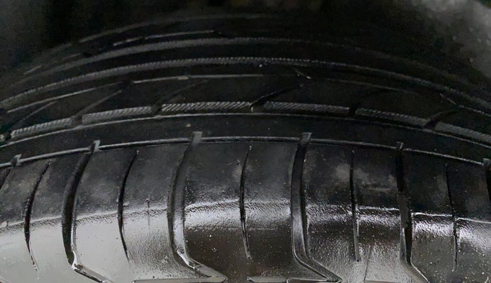 2020 MG HECTOR SHARP DCT PETROL, Petrol, Automatic, 58,338 km, Right Front Tyre Tread