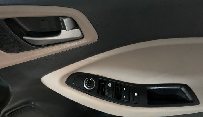 2019 Hyundai Elite i20 MAGNA EXECUTIVE 1.2, Petrol, Manual, 36,371 km, Driver Side Door Panels Control