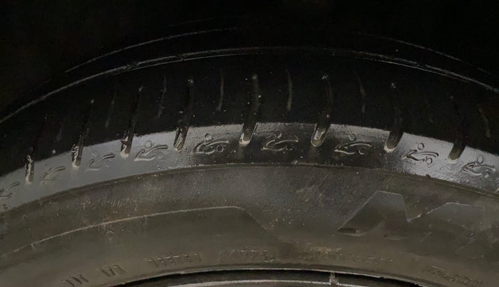 2025 Tata ALTROZ XM PLUS SUNROOF CNG, CNG, Manual, 28,035 km, Left Front Tyre Tread