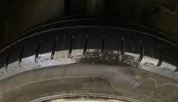 2025 Tata ALTROZ XM PLUS SUNROOF CNG, CNG, Manual, 28,035 km, Right Rear Tyre Tread