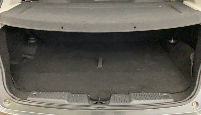 2025 Tata ALTROZ XM PLUS SUNROOF CNG, CNG, Manual, 28,035 km, Boot Inside