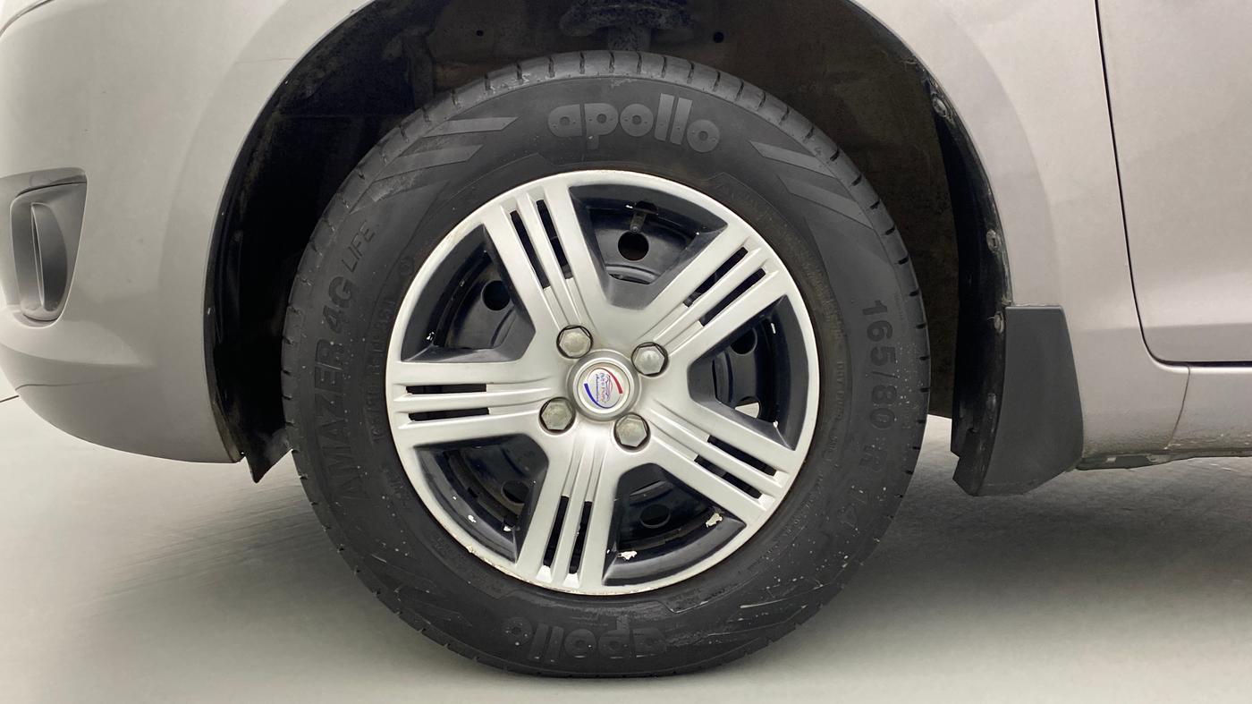 2012 Maruti Swift VXI D, Petrol, Manual, 85,659 km, Left Front Wheel