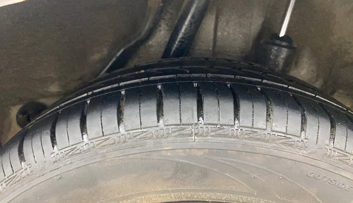 2016 Honda Amaze 1.2L I-VTEC SX, Petrol, Manual, 58,750 km, Left Rear Tyre Tread