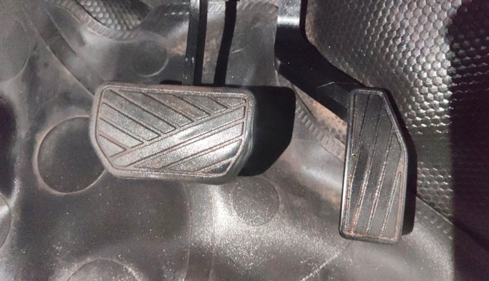 2016 Maruti Wagon R 1.0 VXI AMT, Petrol, Automatic, 66,853 km, Pedals