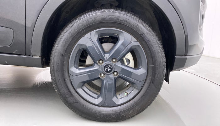 2022 Tata NEXON XZA PLUS (O) PETROL DARK EDITION, Petrol, Automatic, 13,193 km, Right Front Wheel