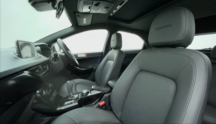 2022 Tata NEXON XZA PLUS (O) PETROL DARK EDITION, Petrol, Automatic, 13,193 km, Right Side Front Door Cabin