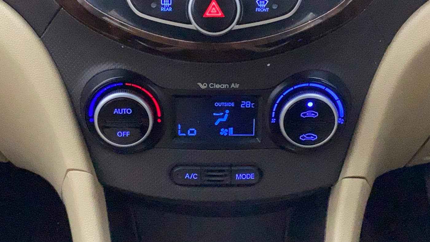 2017 Hyundai Verna 1.6 VTVT S, Petrol, Manual, 99,290 km, Automatic Climate Control