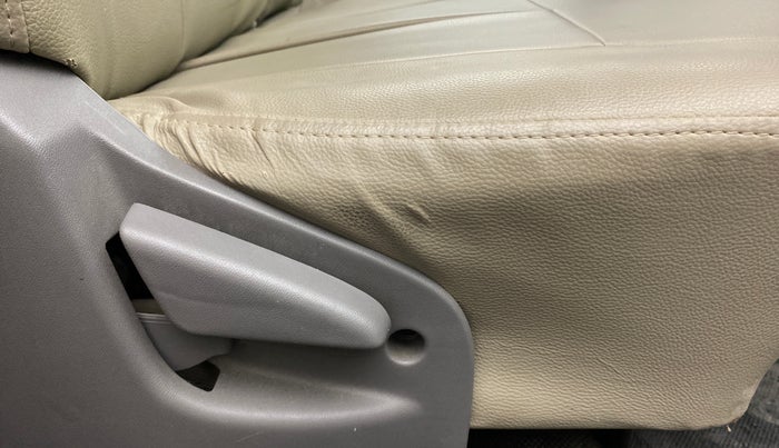 2018 Datsun Go T, Petrol, Manual, 34,024 km, Driver Side Adjustment Panel