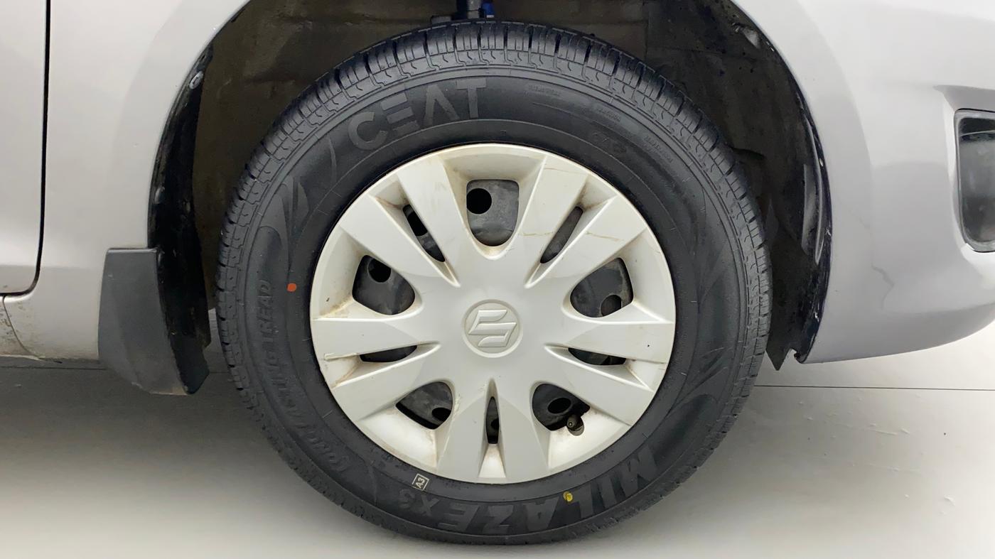 2014 Maruti Swift Dzire VXI, Petrol, Manual, 39,348 km, Right Front Wheel