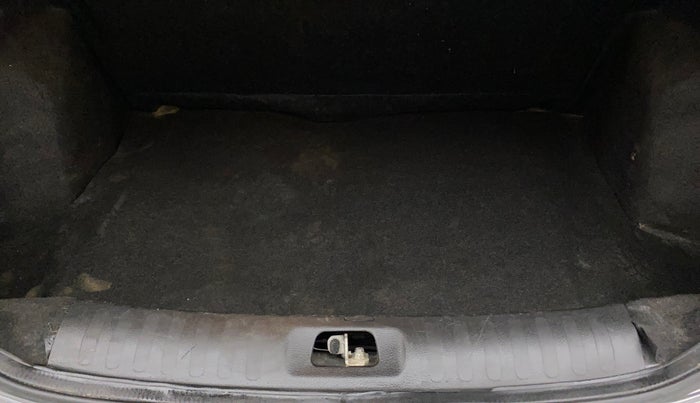 2014 Maruti Swift Dzire VXI, Petrol, Manual, 39,348 km, Boot Inside