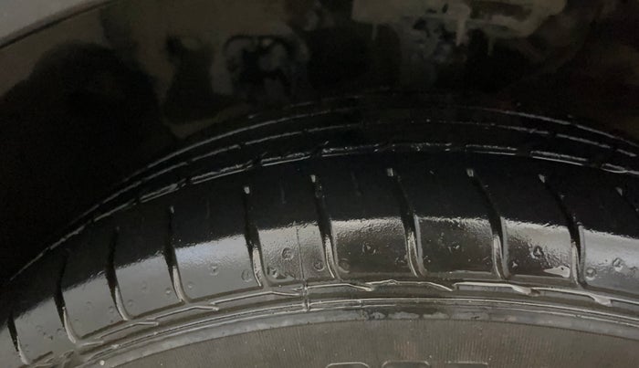 2017 Hyundai Creta SX PLUS 1.6 PETROL, Petrol, Manual, 21,146 km, Left Front Tyre Tread