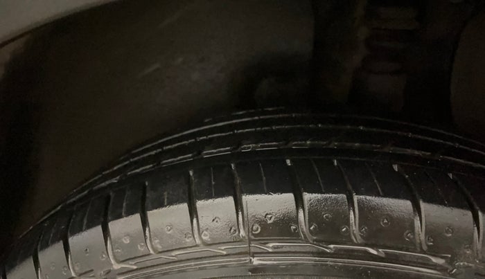 2017 Hyundai Creta SX PLUS 1.6 PETROL, Petrol, Manual, 21,146 km, Left Rear Tyre Tread