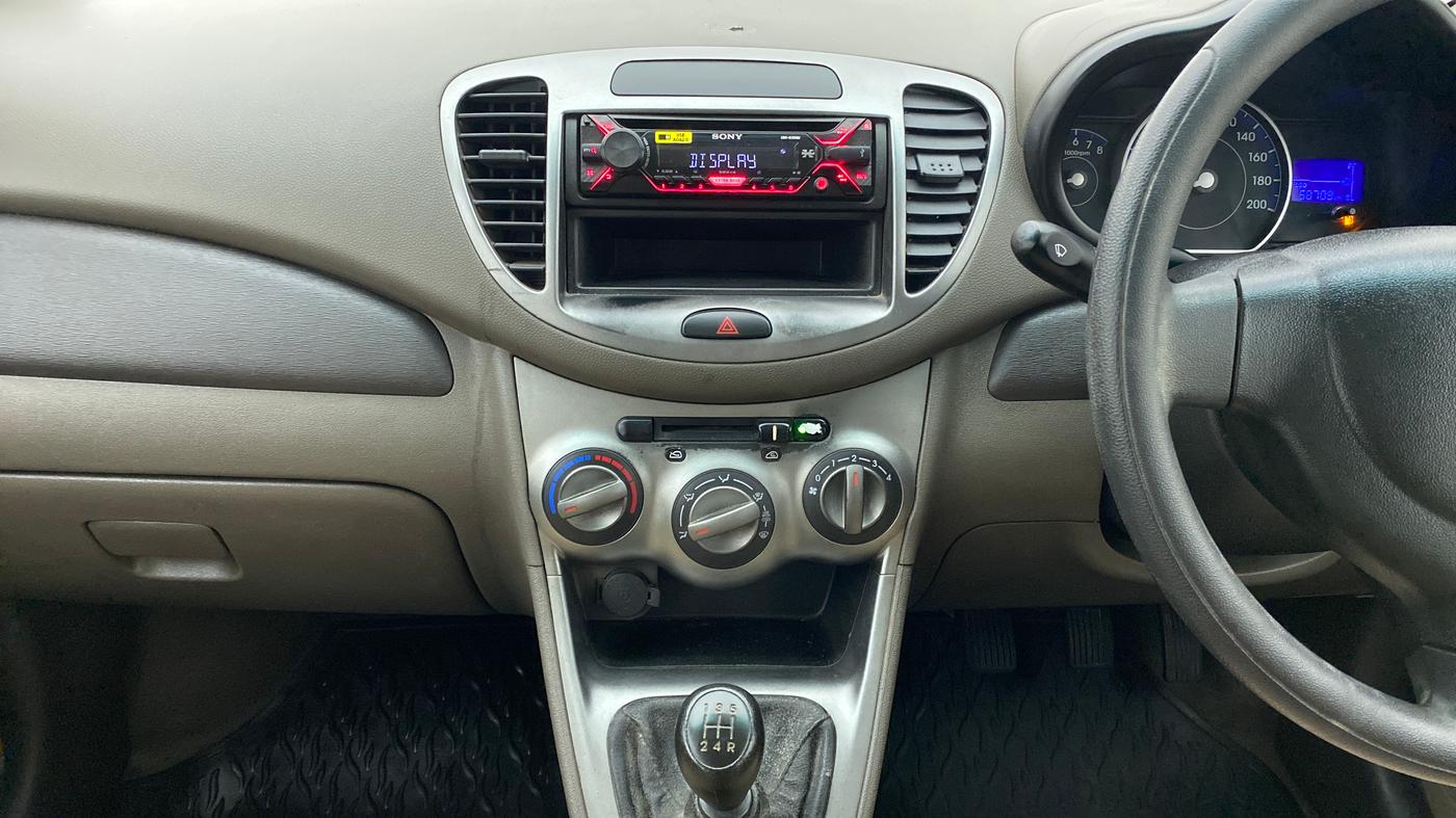 2011 Hyundai i10 MAGNA 1.2 KAPPA2, Petrol, Manual, 58,734 km, Air Conditioner