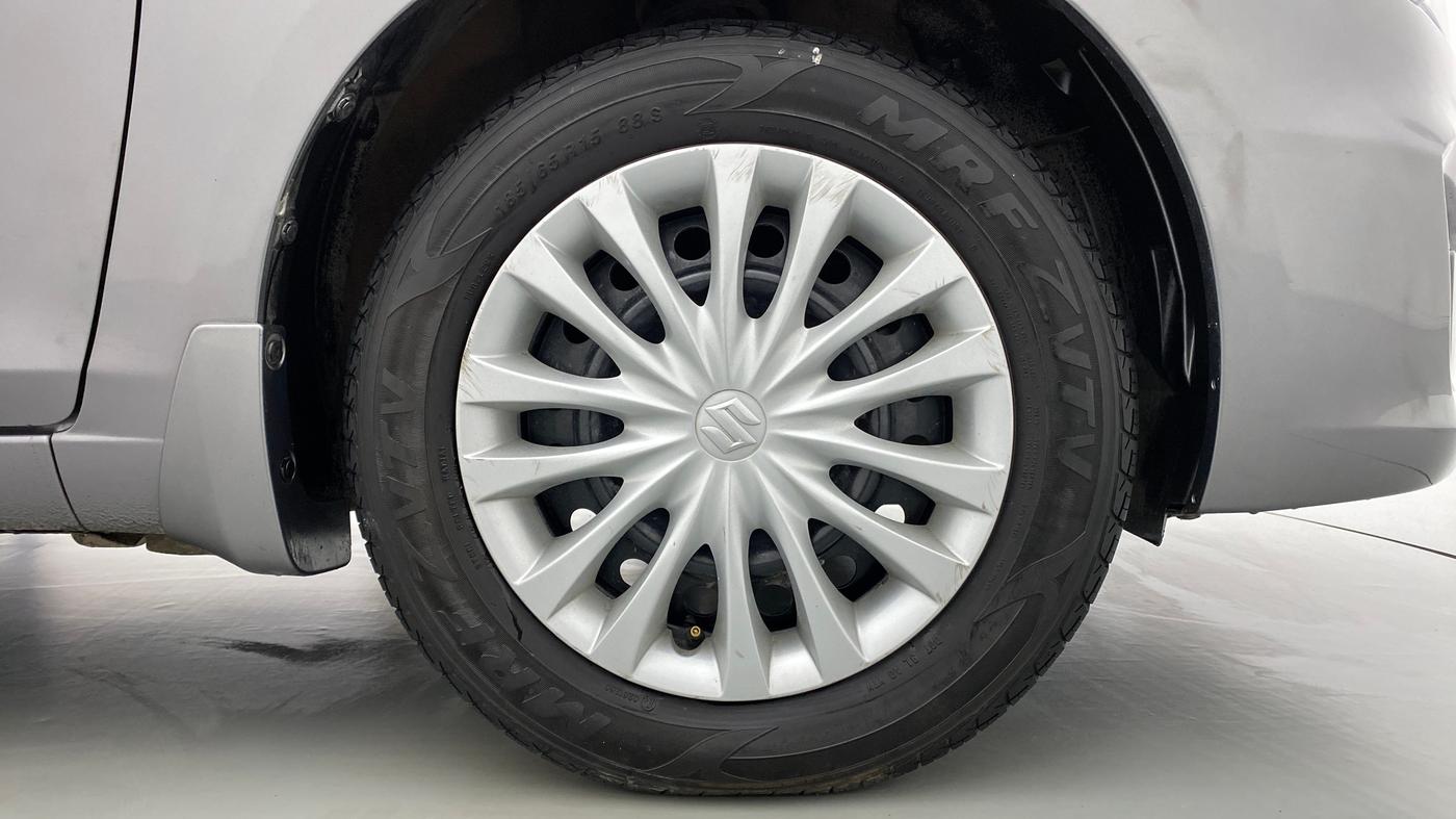 2015 Maruti Ciaz VXI PLUS, Petrol, Manual, 5,689 km, Right Front Wheel